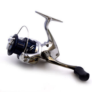 SHIMANO 18ネクサーブ2500 未使用品 シーバス タチ...