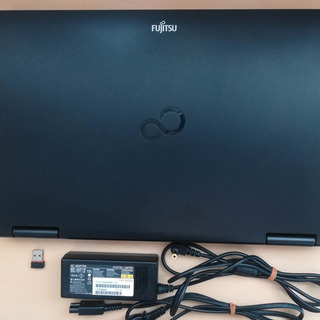 ノートパソコンB 富士通 LIFEBOOK A572/F CPU:core i3 メモリ:4GB 爆速