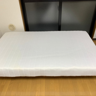 【終了】ベッド 足付きマットレス ほぼ新品 セミダブル ８月１０日まで