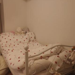 美品 無料 可愛いシングルベッド無印良品マットレス付き 新品のマットレスプロテクター付き 梅 幡ヶ谷の家具の中古あげます 譲ります ジモティーで不用品の処分