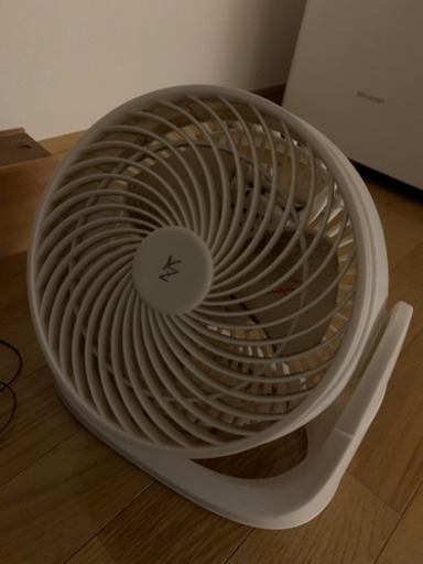 小さい扇風機です