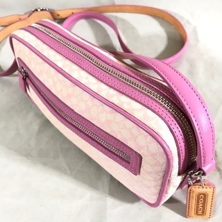 COACH コーチ ピンクレザー×ミニシグネチャー斜めがけクロスボディショルダーポーチ A04J−6341 レアカラー デットストック COACH コーチ ピンクレザー×ミニシグネチャー斜めがけクロスボディ