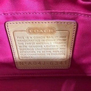 COACH コーチ ピンクレザー×ミニシグネチャー斜めがけクロスボディ