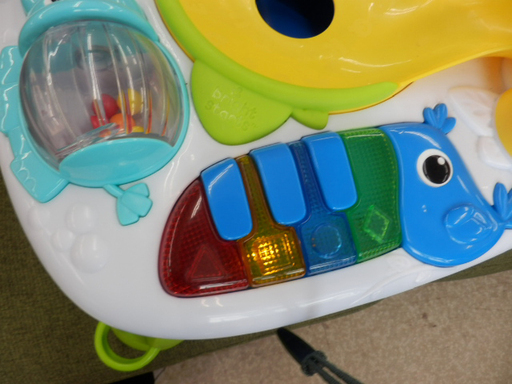 知育おもちゃ テーブル 45 45 40 ブライトスターツ 電池 メロディ 赤ちゃん つかまり立ち ペイペイ対応 札幌市西区西野 モノハウス西野店 発寒南のおもちゃ 知育玩具 の中古あげます 譲ります ジモティーで不用品の処分