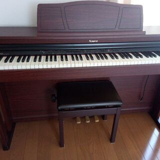 ローランド電子ピアノ2009年製 HP205GP