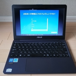 ASUS E203M