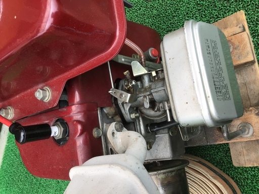 発動機 三菱製 メイキエンジン きれいですが