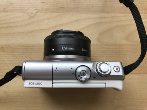 canon M100 レンズ付き　(新品級)