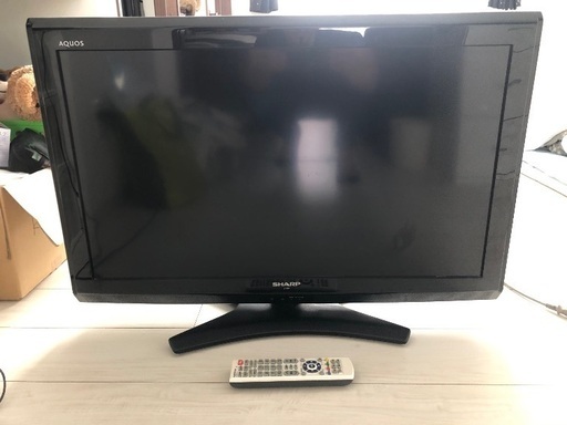 2011年製　SHARP AQUOS 32型　液晶カラーテレビ