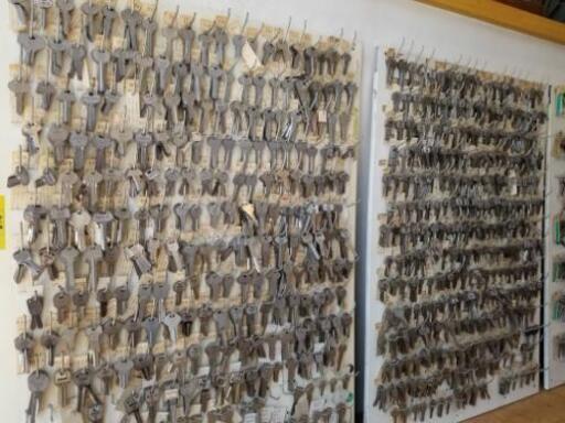 合いカギ業務設備一式　キーマシン2台　ブランクキーなど 合いカギ業務設備一式 キーマシン2台 ブランクキーなど