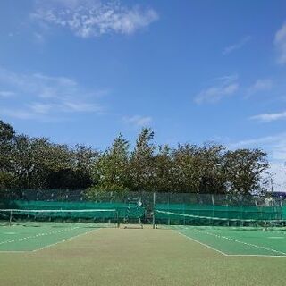 (硬式)初中級〜中級テニスサークル　★女子率高め!
