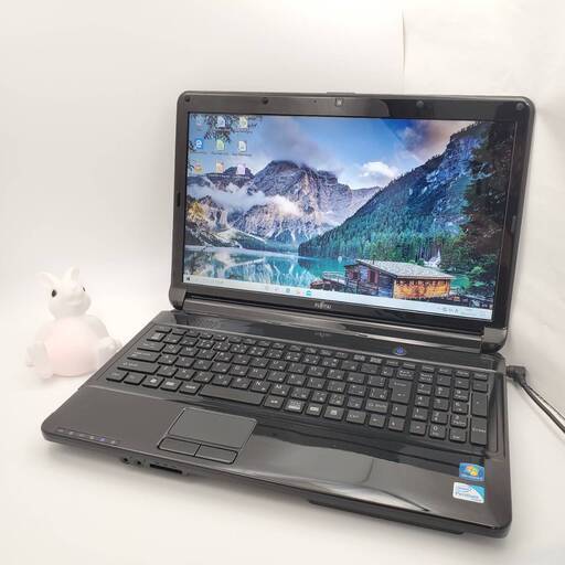 富士通  メモリ4GB HDD500GB ノートパソコン