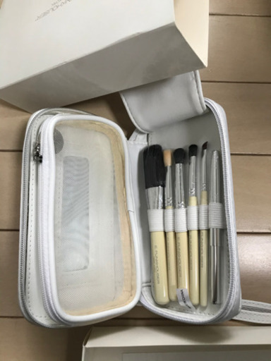 新品未使用 メイク道具ポーチ 付き アジサイ 武蔵関のメイクアップの中古あげます 譲ります ジモティーで不用品の処分