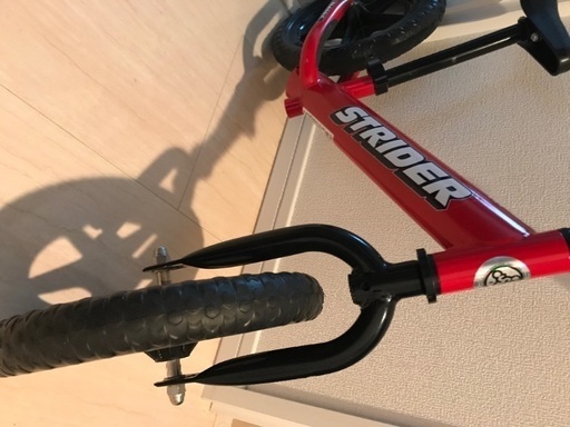 三輪車 【使用回数4,5回】ストライダー•赤（正規品）