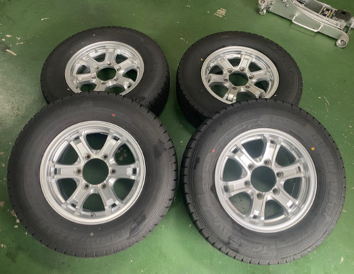ピンク・ブルー 社外15 6/139+195/80R15 215/70R15 スタッドレス