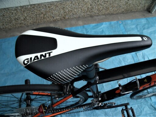 ロードバイク　GIANT　DEFY 4 GIANT 2014春の追加モデル：入門ロードの「DEFY 4」 – CyclingEX