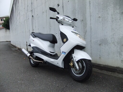 SYM RV125i(インジェクションモデル) 実働中古美車 タイヤ前後バリ山