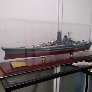 模型「戦艦大和」1/350サイズ　完成品　アクリルケース付き・プ...