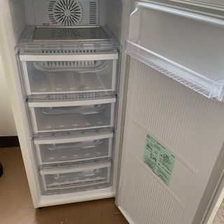 三菱 121L ノンフロン冷凍庫 MF-U12N-W 2009年製 三菱 121L ノンフロン冷凍庫 MF-U12N-W 2009年製 三菱 121L ノンフロン