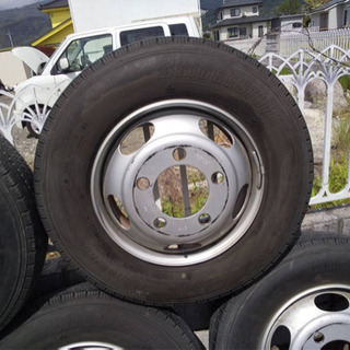 205 80R 17.5 6本 - 車のパーツ