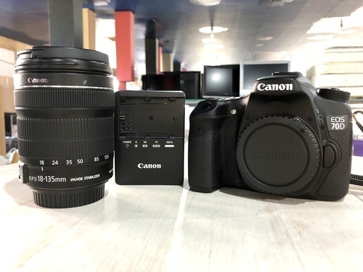 Canon キャノン　EOS70D EF-S 18-135IS STM kit
