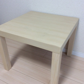 【受取予定者決定済】IKEAの正方形テーブル ※傷、汚れ有り