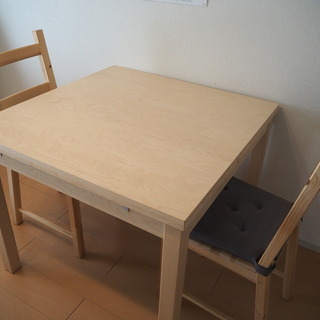 IKEA 伸縮可能ダイニングセット（テーブル＋チェア）