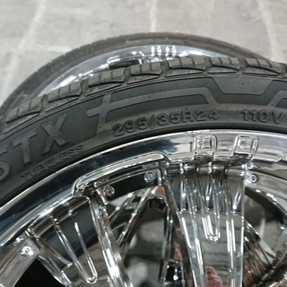 ランクル200・100のアルミホイール:ZX仕様vsLX570仕様｜ランクル