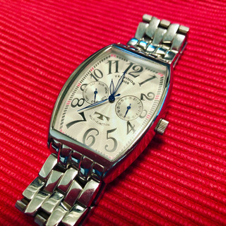 Technos Swiss 腕時計
