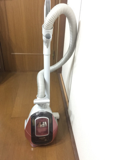 TOSHIBA  VC-PB9  2012年製   ピンク。紙パック。吸引率最大640w