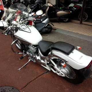 NO.3361 ドラッグスター４００ （ＤＲＡＧＳＴＡＲ）　スクリーン　フォグランプ付き　ホワイト＆ゴールド　☆彡 NO.3361 ドラッグスター400 （DRAGSTAR） スクリーン