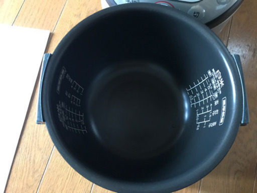 HITACHI 極上炊き 鉄入り厚釜 IHジャー炊飯器 ５.5合炊き RZ-NS10J(0724k)