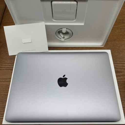MacBook Pro 13“ 2018 準フルスペック AppleCare+ www.krzysztofbialy.com