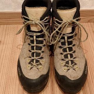 【終了】軽量登山靴  サレワ(SALEWA)  岩稜帯向け 27...