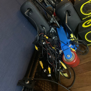 ヘッドレストモニター　バイザーモニター