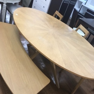 オーバルテーブルデザイン ダイニング4点セット