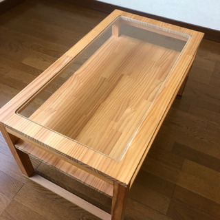 木枠のガラス天板ローテーブル