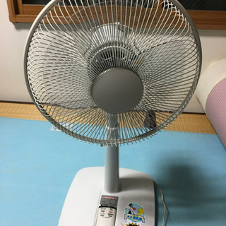 中古　リモコン付きTOSHIBAの扇風機