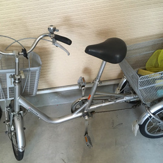 ブリジストン　大人用三輪自転車