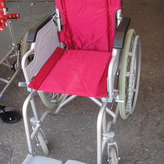 TacaoF　アルミ製自走式車椅子　S-15　低反発クッション付き　ノーパンクタイヤ　肘跳上式