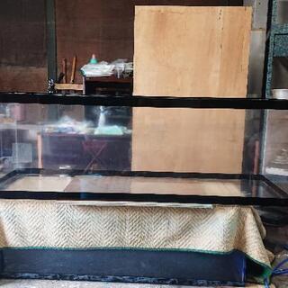 アクリル水槽　最終値下げ 最終値下げ。アクリル水槽1500/600/600 - メルカリ