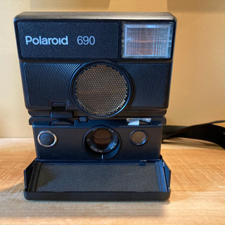 Polaroid 690