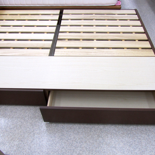ダブルベッド 木枠 マットレス 宮付き コンセント 収納 小物入れ 照明 説明書付き ☆ PayPay(ペイペイ)決済可能 ☆ 札幌市 北区 屯田