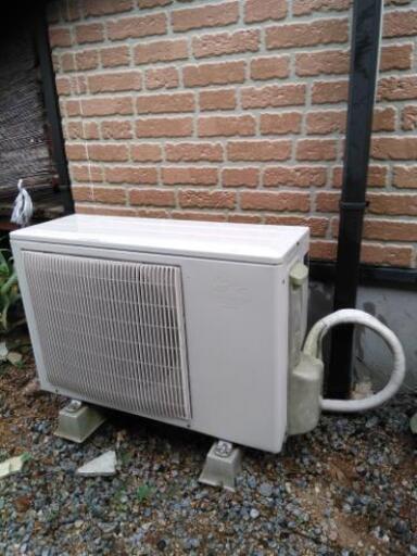 三菱電機霧ヶ峰2004式エアコン14畳用です。