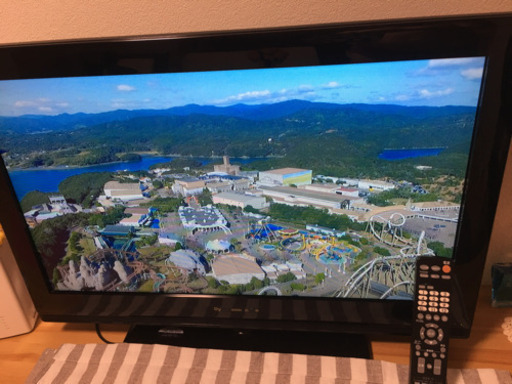 DVDプレイヤー内蔵 32インチ液晶テレビ