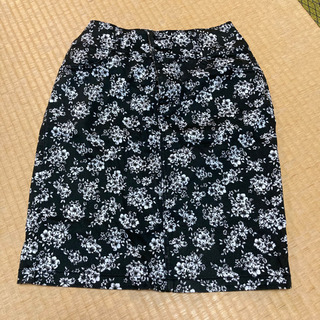 花柄タイトスカート