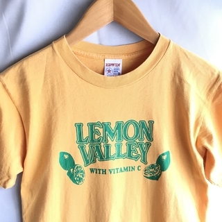 US古着／USA製】レモンがモチーフの黄色のヴィンテージＴシャツ