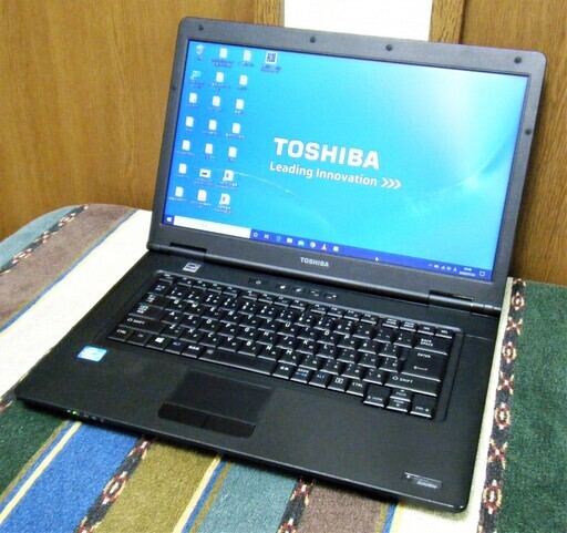 15.6型液晶/高性能i5(最大3.3GHz)/メモリ4GB♪/光速☆彡SSD128GB/MS Office 2016✎/すぐ使えるWindows10すぐ繋がるWi-Fi/DVDSマルチ(コピー可)/SDカードスロット/マイク内蔵/点検整備清掃済み/dynabook B552