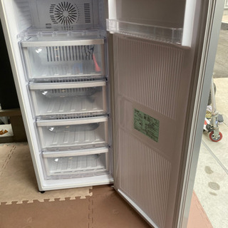 【引取限定】冷凍庫　三菱ノンフロン2016年製　121L MFU12Y-S1