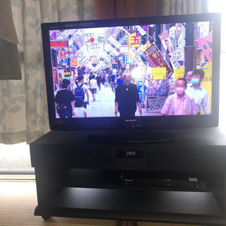 AQUOS32型液晶テレビ、サラウンドホームシアター、DVDプレーヤーセット AQUOS32型液晶テレビ、サラウンドホームシアター、DVDプレーヤーセット